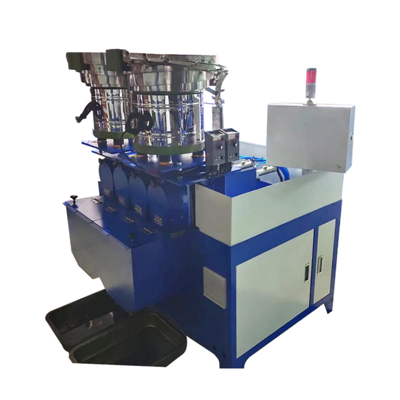 Автоматична гайкорізальна машина