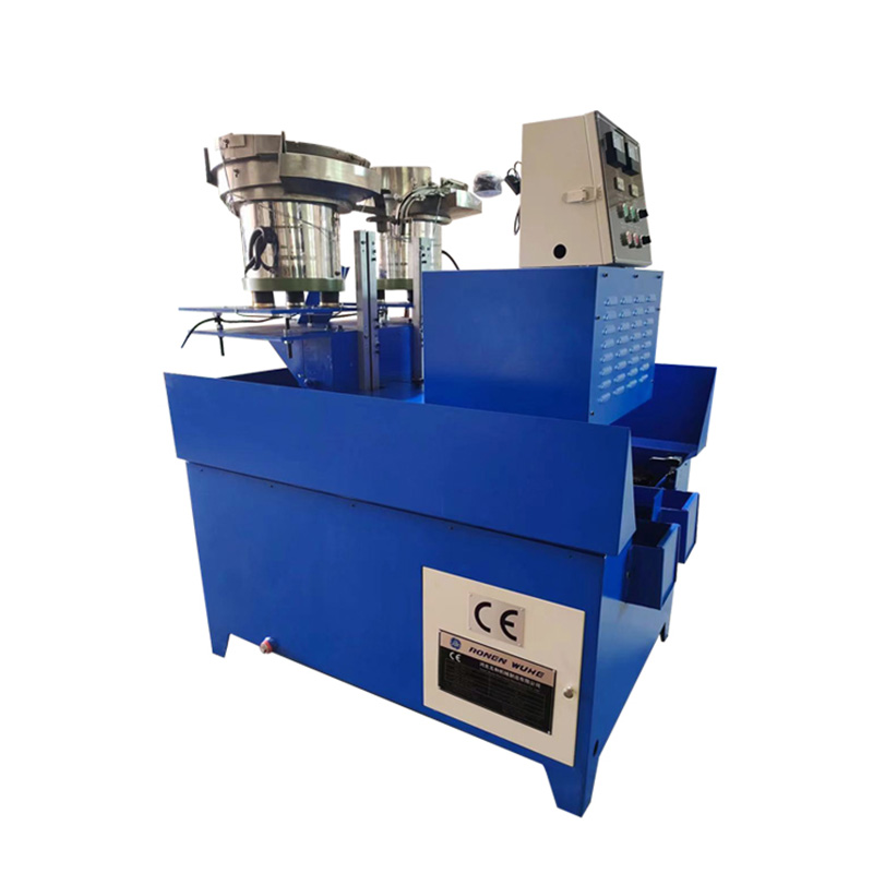 Машина для нарізання квадратних шестигранних гайок